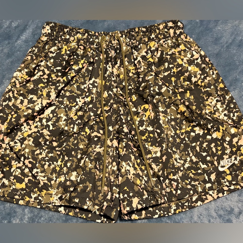 Nike Woven Flow Athletic Shorts (mens)